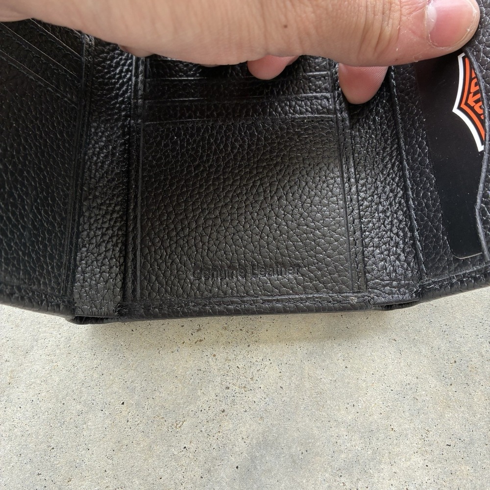 Harley-Davidson Men's Embossed Skull Bifold Leather Wallet Black - Picture 3 of 4